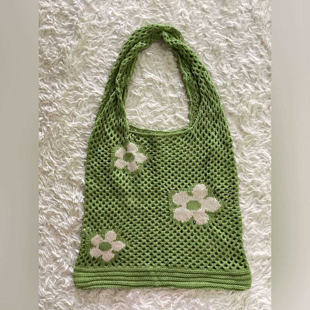 Crocheted White Daisy floral green market bag